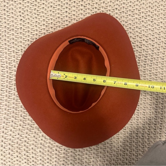 Terracotta Canyon Felt Lifestyle Travel Hat - Picture 4 of 7